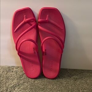 Crocs Pink Sandals Lightweight Beachwear